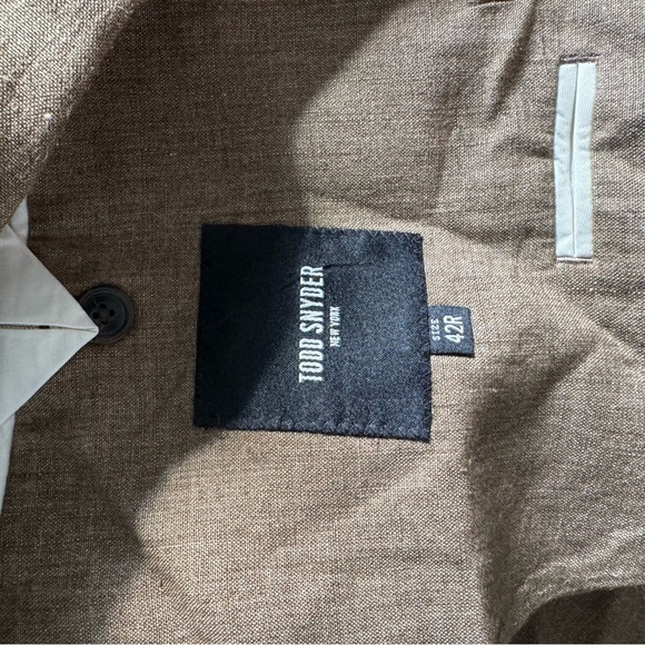 Todd Snyder linen suit - Picture 6 of 8